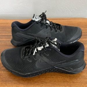 Nike - Metcon 4 workout shoes in Black